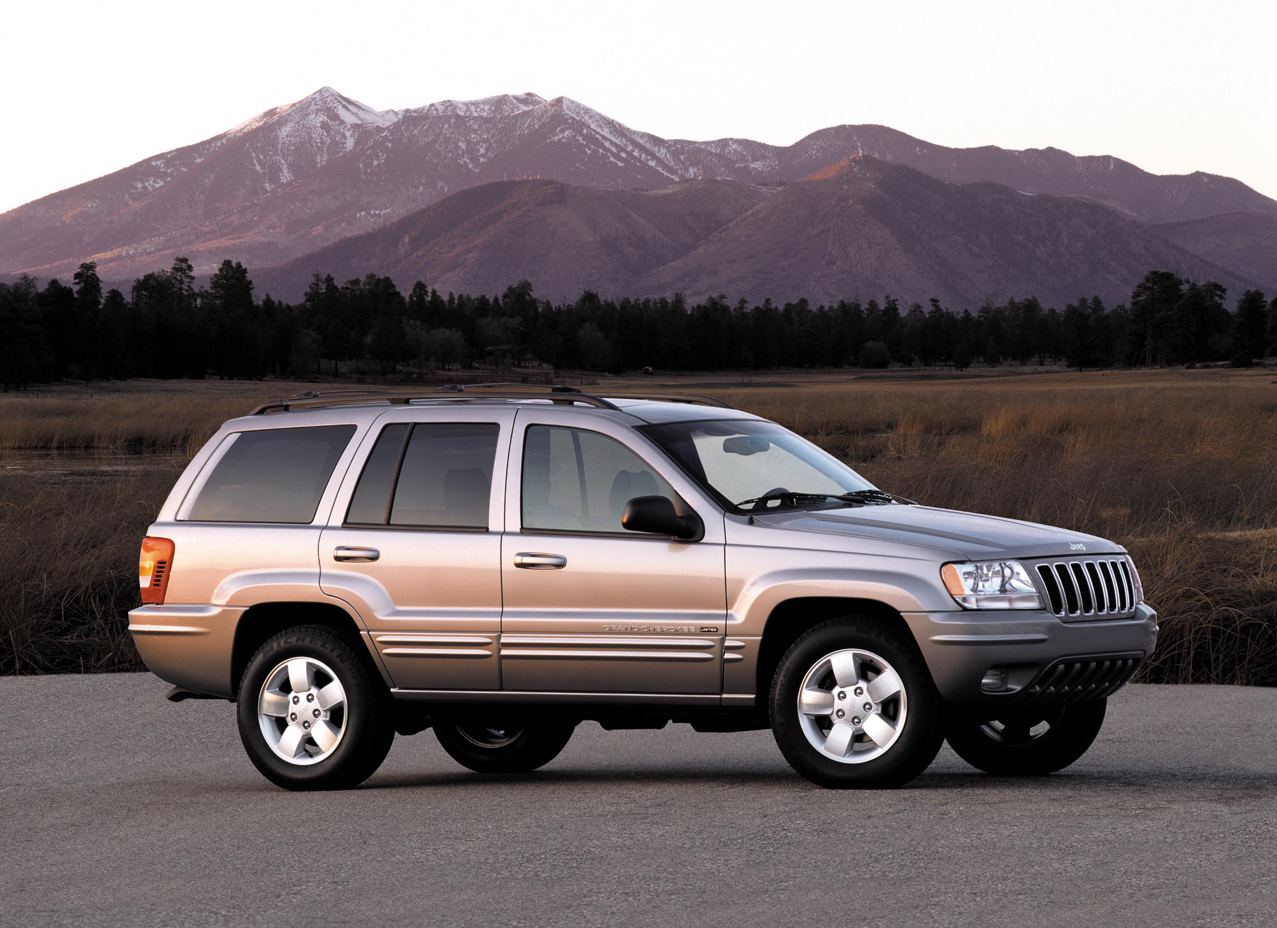 2001 Jeep Grand Cherokee VINs, Configurations, MSRP & Specs - AutoDetective